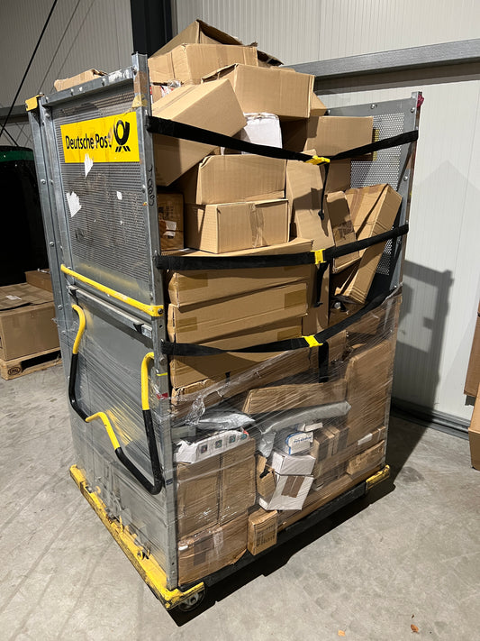 Unchecked DHL cartons from the trolley - sizes M, L, XL - A/B goods