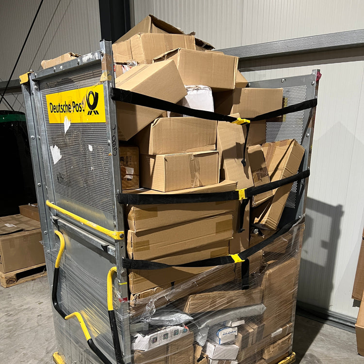Uninspected DHL goods from the roll container - Size M, L, XL